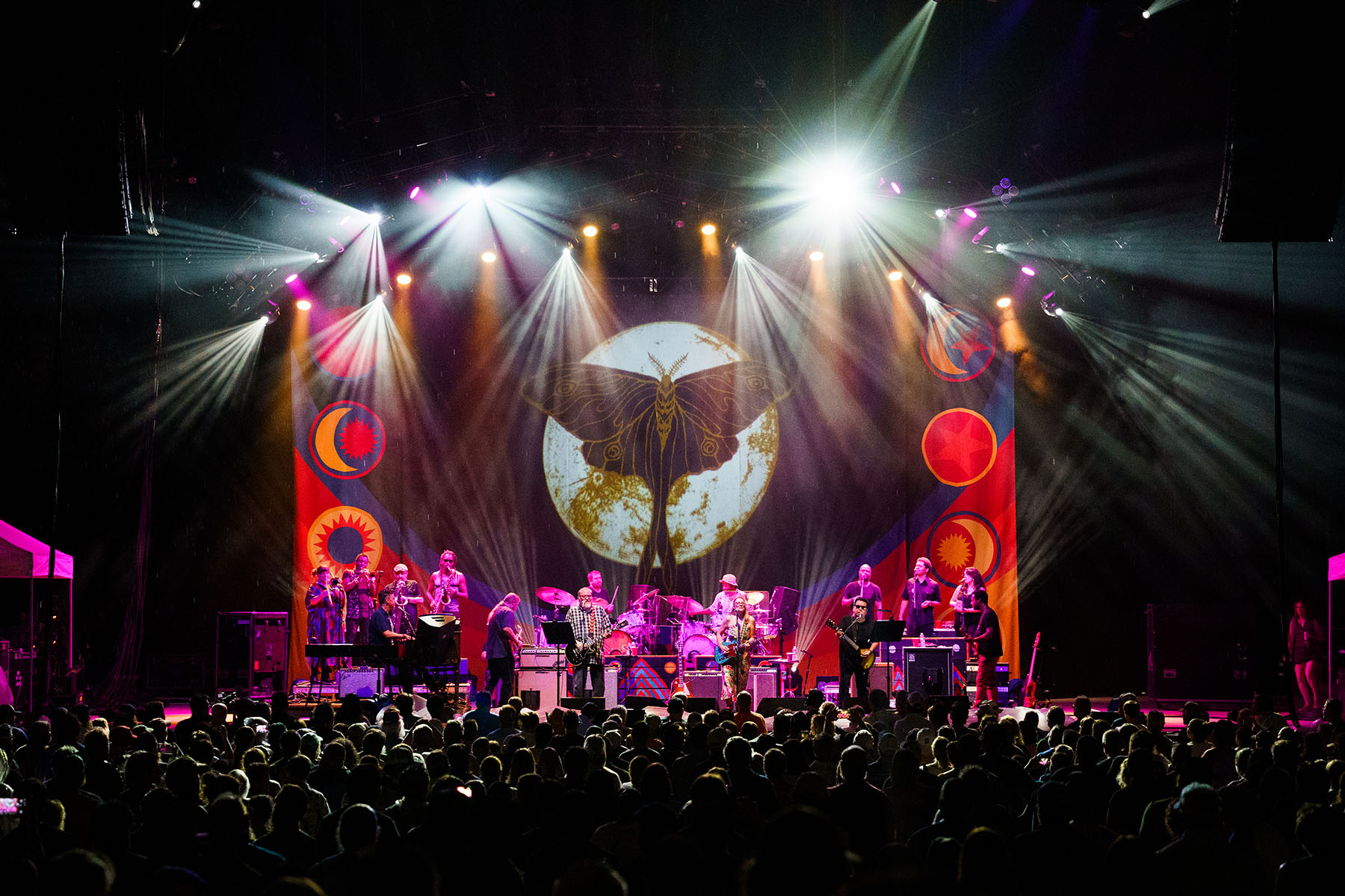 Tedeschi Trucks Band’s Wheels of Soul Tour Hits the Road with L-Acoustics featured image