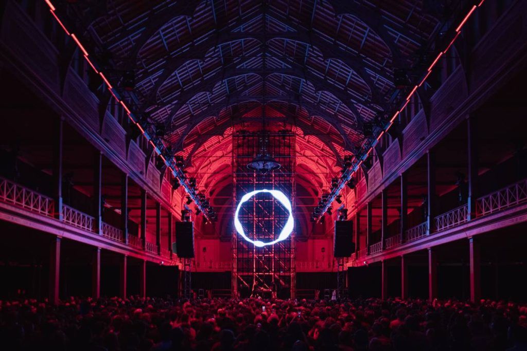 The hall of the Royal Exhibition Building featuring main left-right arrays of eight L-Acoustics K2 per side - Credit William Hamilton-Coates