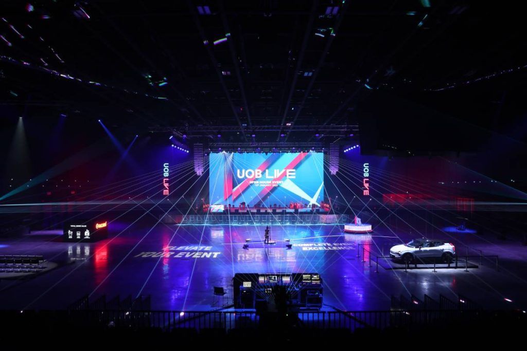 UOB LIVE, with its L-Acoustics concert sound system, is designed to accommodate standing-only live music concerts, theatre productions, banquets, and exhibitions within its 4,464 square-metre hall. 