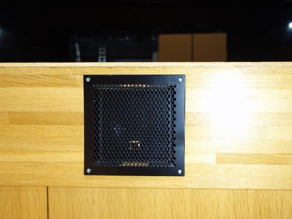 L-Acoustics X4i boxes installed along the stage provide front-fill coverage at YOU Sunagawa