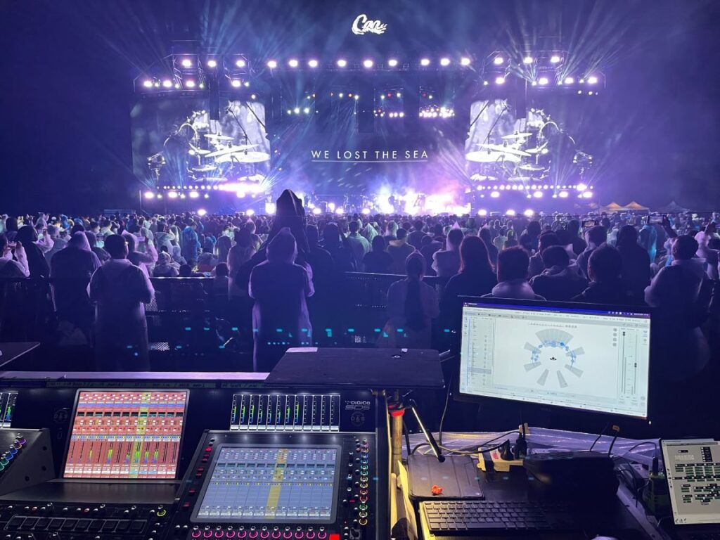 Touring mix engineers created and immersive sound experience using L-ISA from L-Acoustics
