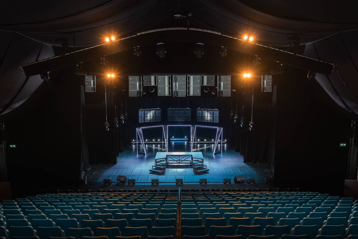 L-Acoustics L-ISA Technology Brings Clarity to New Swiss Mobile Comedy Venue  featured image