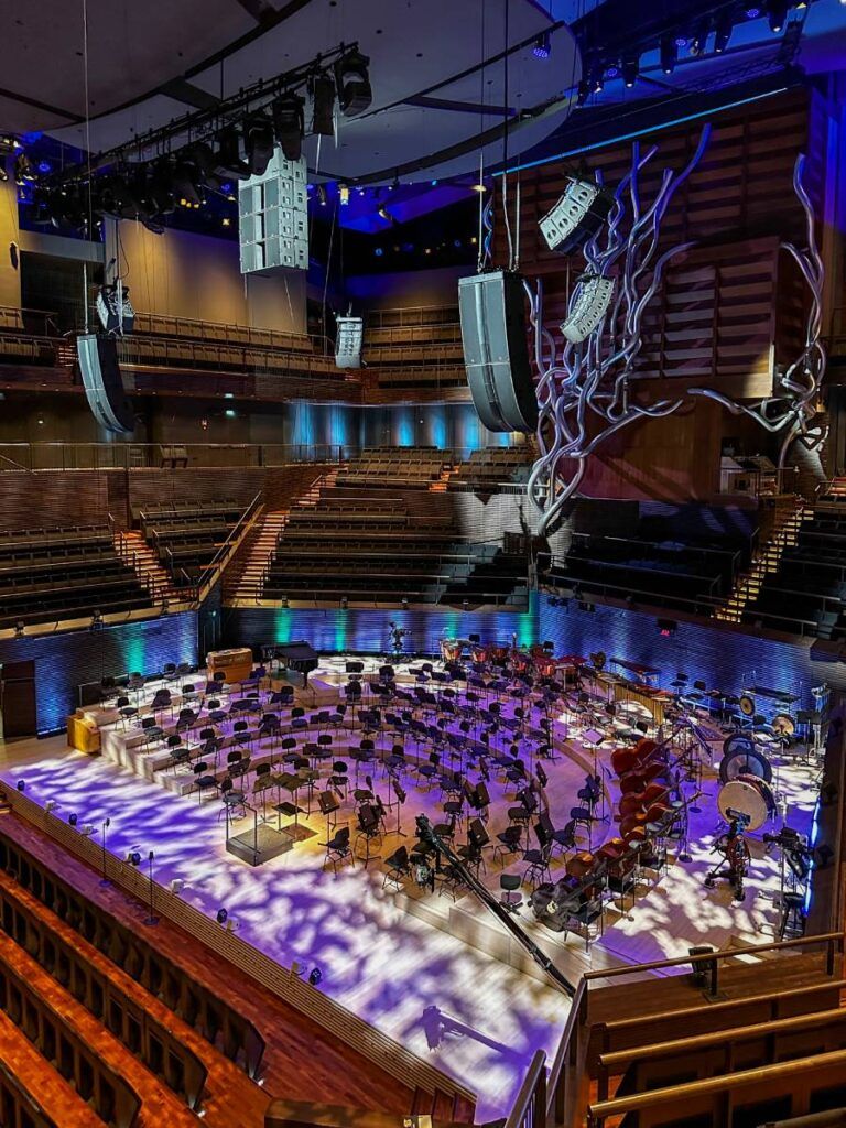 The Helsinki Music Centre is now home to 22 hangs of L-Acoustic K Series and L Series speakers providing crystal clear audio to the entire 360° audience area