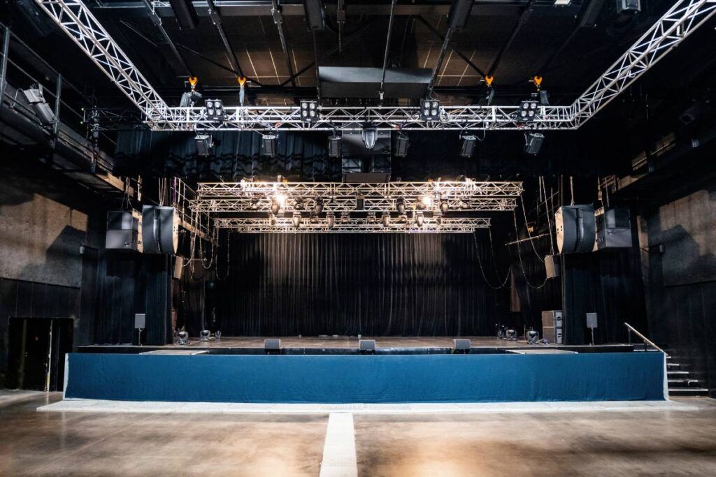 © L.POCHET - L-Acoustics Soundvision software enabled precise acoustic modelling that validated speaker placement at La Cartonnerie before installation began