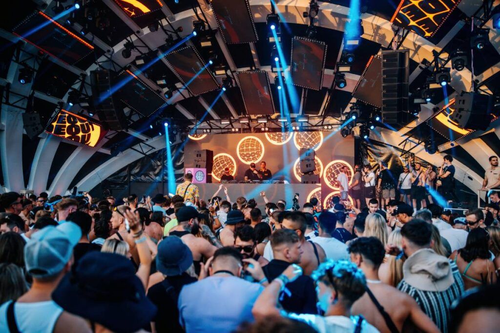 Each L-Acoustics component was strategically positioned to create a harmonious sound field that defies open-air challenges