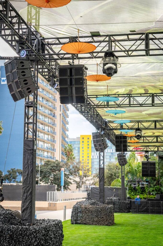 The Palms’ L-Acoustics K2 concert sound system mains were paired with 14 hangs of four Kara II each for delay plus three rows of out-fills (photo credit: Alex Matthews)