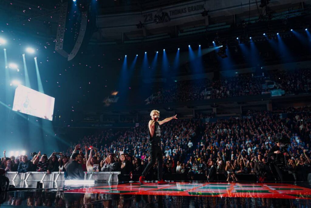 Sum 41 lead singer Deryck Whibley, aka Bizzy D, performing at the 2025 Juno Awards (photo credit: CARAS/Ry Ones)