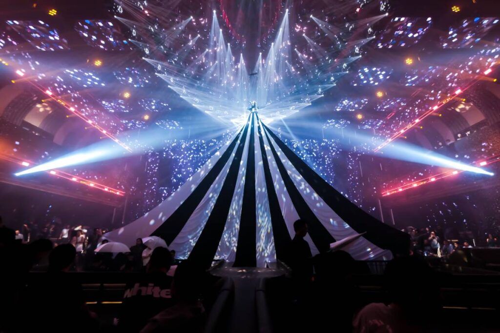 The 1,500-capacity NOYA X 80 PROOF nightclub in Jakarta recently opened with an L-Acoustics K2 professional sound system