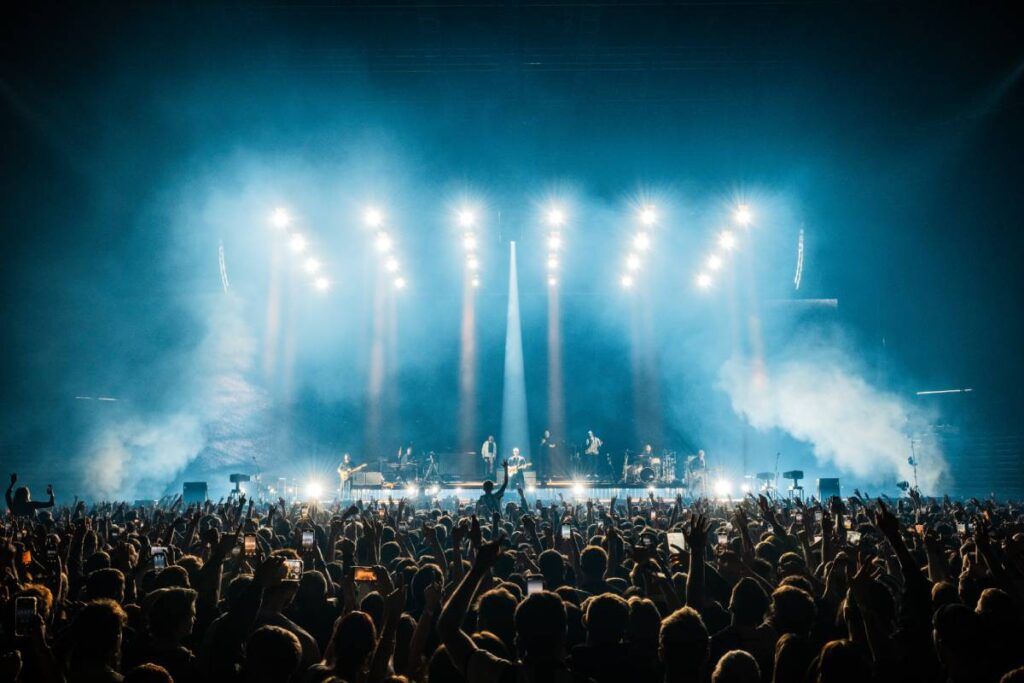The L-Acoustics sound system received high praise throughout the tour and will continue to be at the top of Fenders PA spec for his upcoming stadium shows