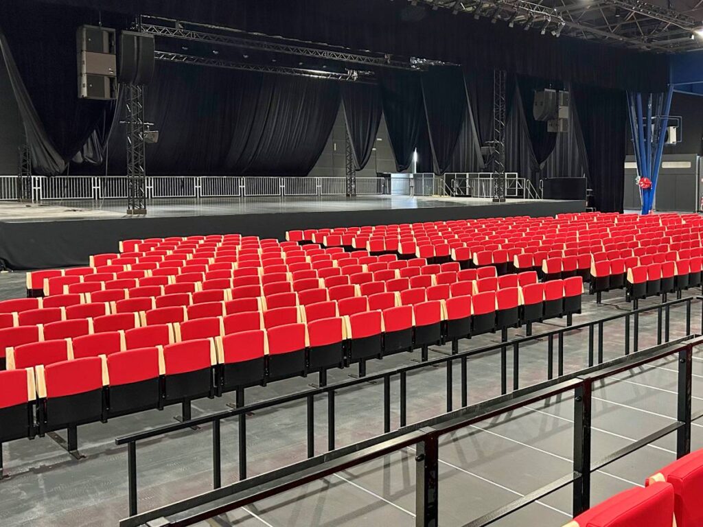 The chameleon-like venue that adapts seamlessly between intimate seated concerts for 1,495 and energetic standing shows for 2,100. ©Alpexpo