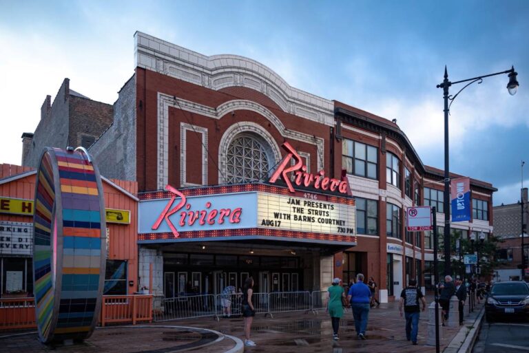 Riviera Theatre Experiences a “French Revival” with New L-Acoustics L Series Concert Sound System featured image