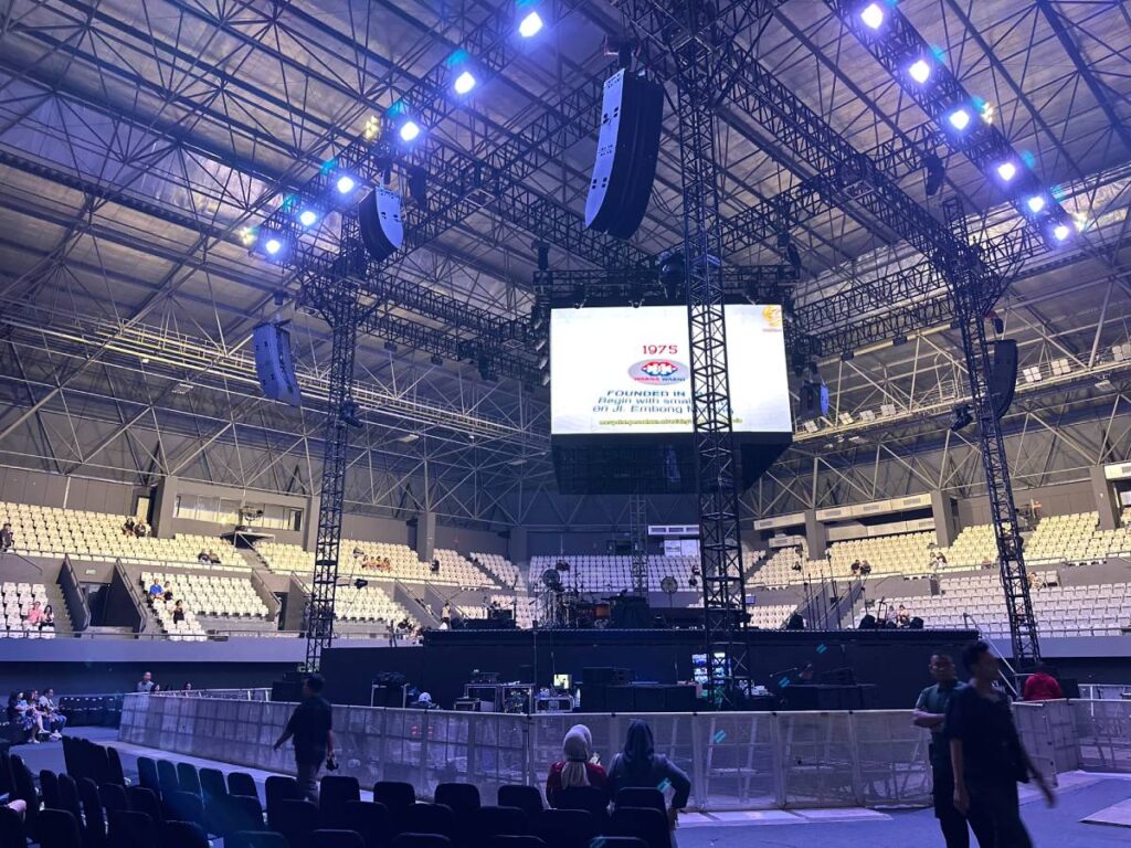 L-Acoustics Kara II boxes placed on KS28 subwoofers for the Heart & Soul Live in Jakarta 2025 concert