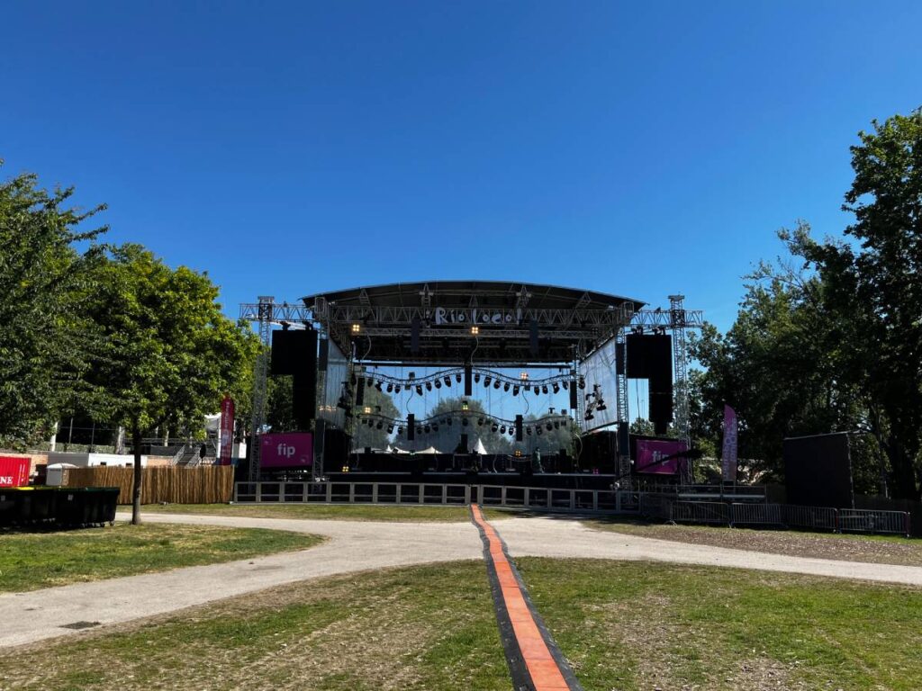 Rio Loco festival draws 6,000 daily attendees to its main stage