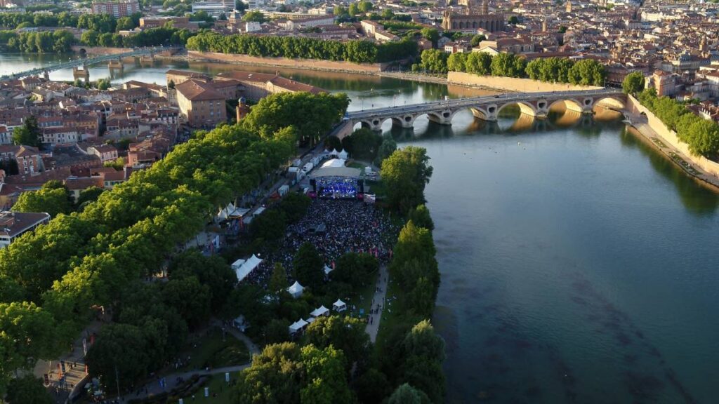L-Acoustics Environmental System Design Service allows community harmony to be restored at Rio Loco Festival with residential areas within 50 metres of the venue