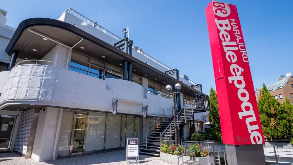 Students at Belle Epoque Beauty College's Harajuku campus gain hands-on experience with the venue's new L-Acoustics Kiva II professional sound system, preparing them for careers in Tokyo's fashion and entertainment industries