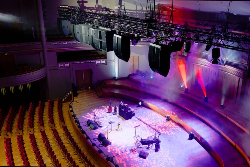 Bozar's Historic Henry Le Bœuf Hall now boasts a cutting-edge L-Acoustics L-ISA Hyperreal Sound installation featuring the high-performance L Series
