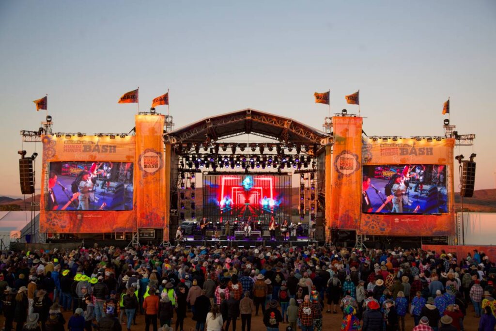 16,000 fans descended on the Australian outback as L-Acoustics K2 brought the thunder to Mundi Mundi Bash