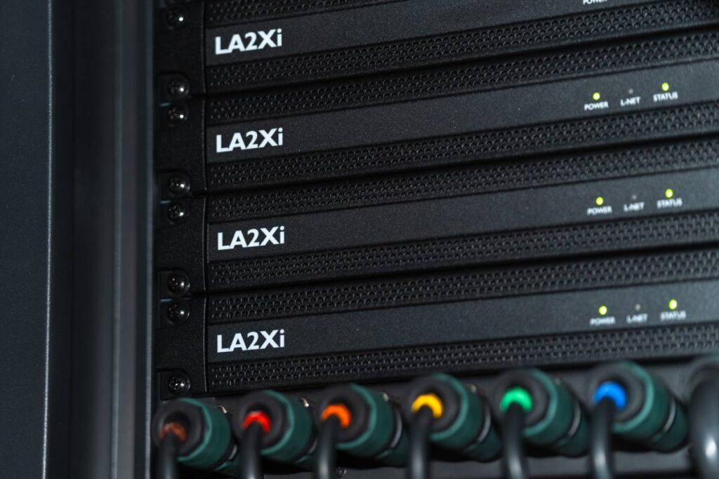 4 x LA2Xi Amplified Controllers power the audio.