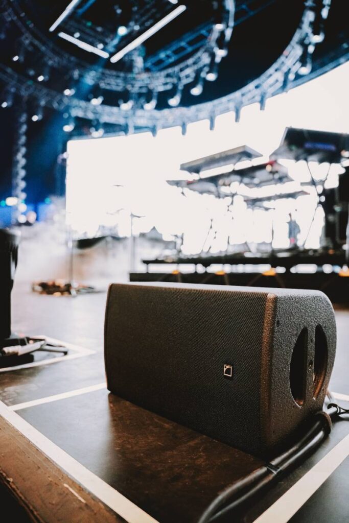 A combination of three A15 Wide and three X8 cabinets ensure seamless tonal continuity across the lip of the stage 