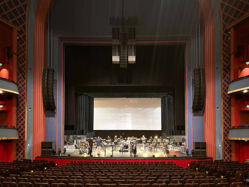 “With the new L-Acoustics system now in place, the Hobby Center will be delighting artists and audiences alike for many years to come,” says Charcoalblue’s Nick Correa