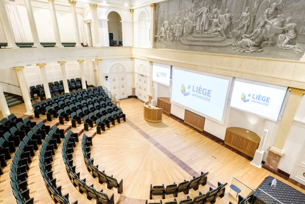 Liège Université install L-Acoustics Syva and Soka for crystal-clear speech intelligibility across campuses ©Alexandre Aretz