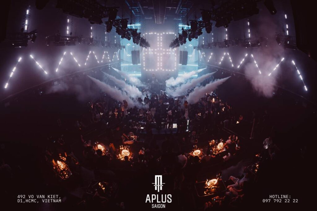 APLUS SAIGON's 1,000-capacity dance floor on New Year's Eve, powered by Vietnam's first L2 system deployment © Wang Tobi