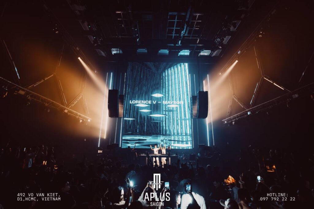 L-Acoustics L2 and L2D with quad KS28 subs deliver festival-grade impact for the DJ Mag Top 100 club brand © Wang Tobi