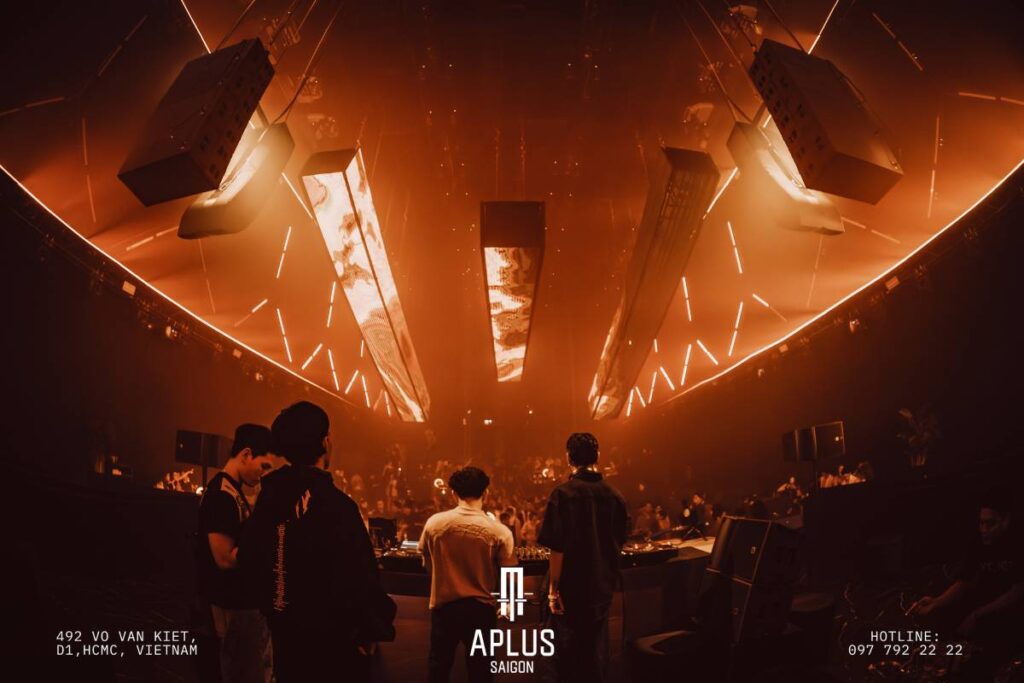 A15 Focus and Wide enclosures cover elevated VIP seating while A10 Focus pairs provide DJ monitoring © Wang Tobi3