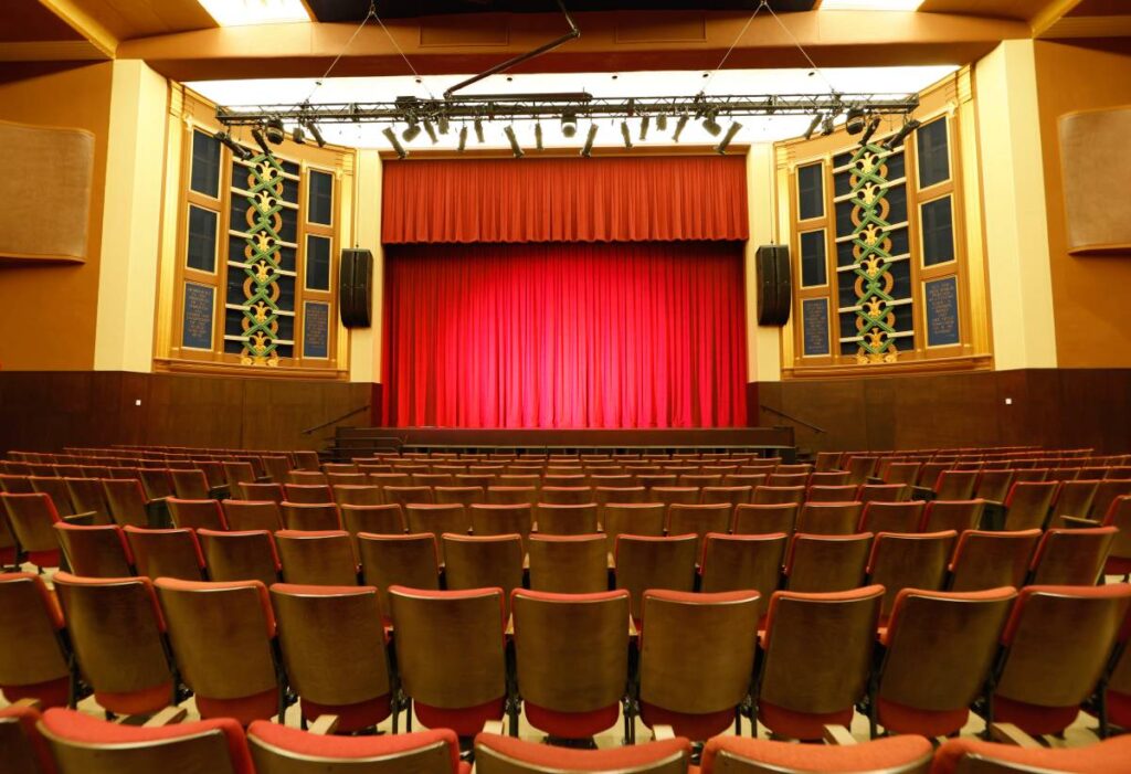 Sexson Auditorium recently installed an L-Acoustics L Series system
