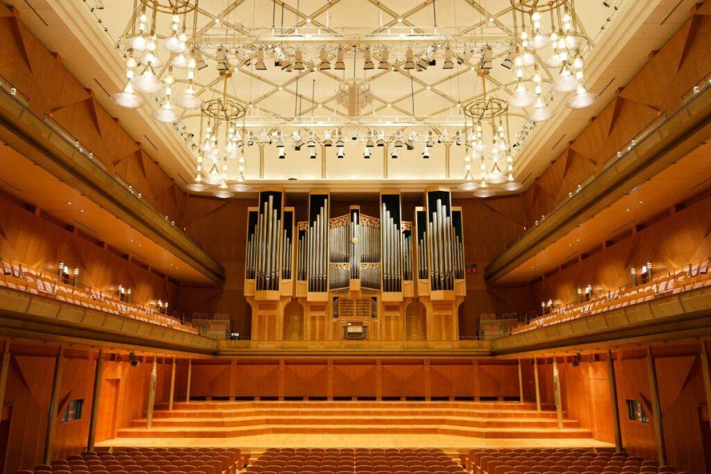 The Isaac Stern Hall at Miyazaki’s Medikit Prefectural Cultural Centre in Japan recently upgraded to an L-Acoustics professional sound system