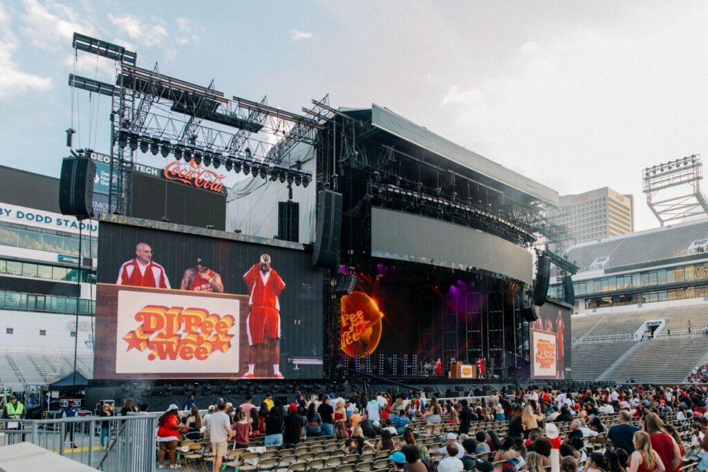 Special guest Anderson.Paak also performs as DJ Pee.Wee at every concert on the global tour