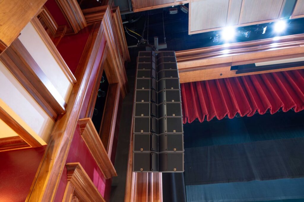 A view of the house-left L-Acoustics K3i loudspeaker array