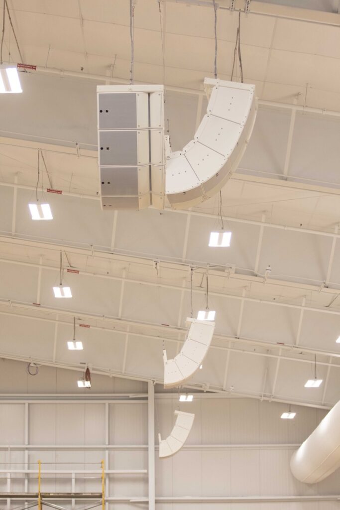 Eight main arrays each consisting of four A15i cover the courtside seats, while smaller A15i hangs address the end-court and court-floor areas at Wayne State University Arena