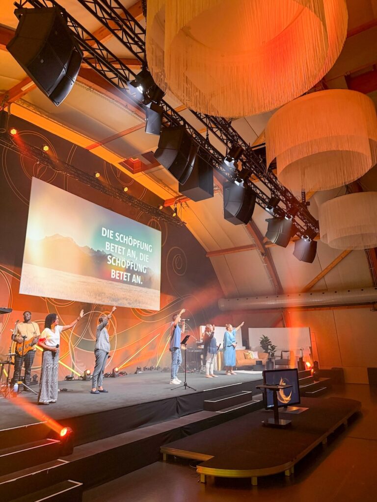 L-Acoustics L-ISA integrates very well into the building and is visually a win compared to a classic line array hang