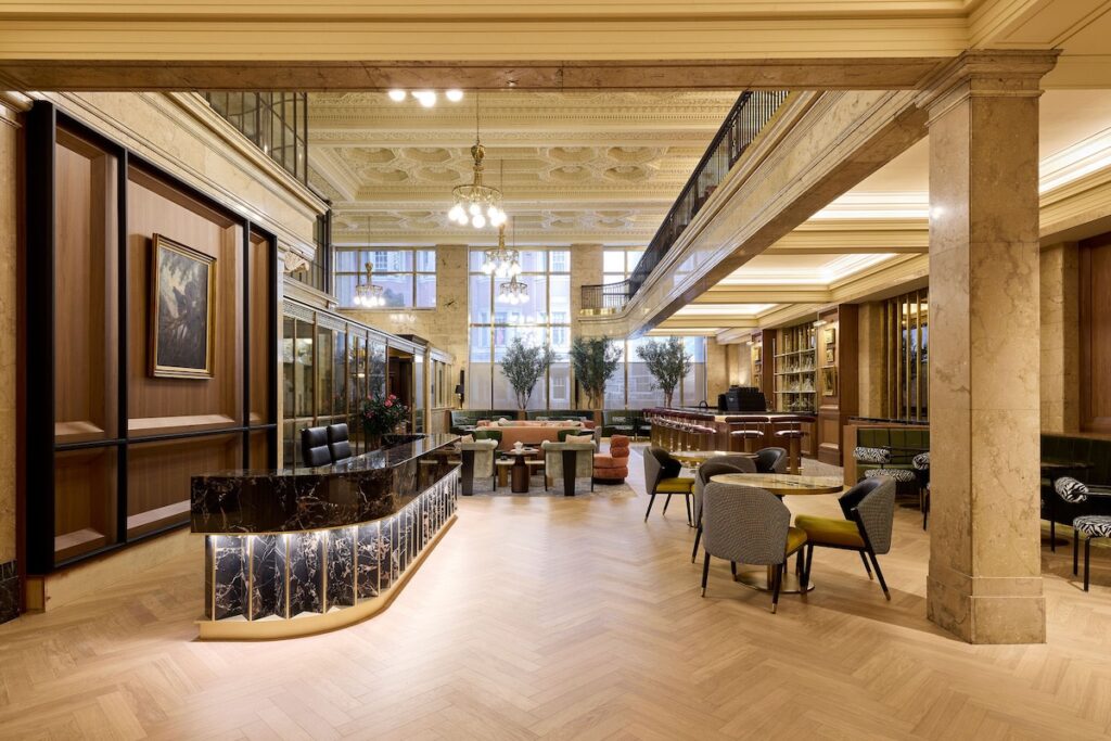 The 192 Group recently installed a discreet L-Acoustics Soka-based loudspeaker solution for iQ Offices’ flagship 302 Bay Street location in Toronto