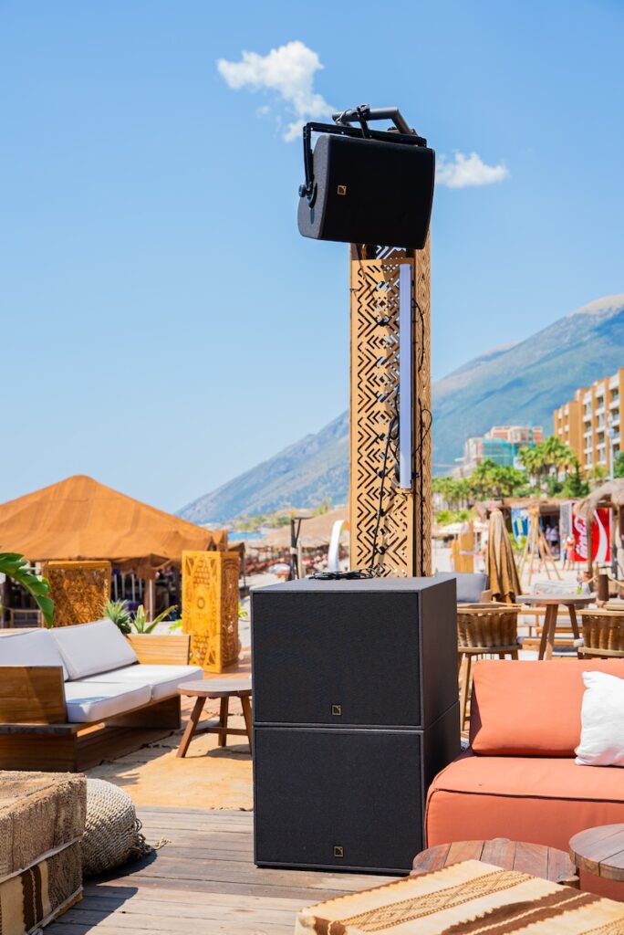 Coverage extends out to eight X12 speakers working as satellite and fill loudspeakers across the dining, lounge and perimeter areas