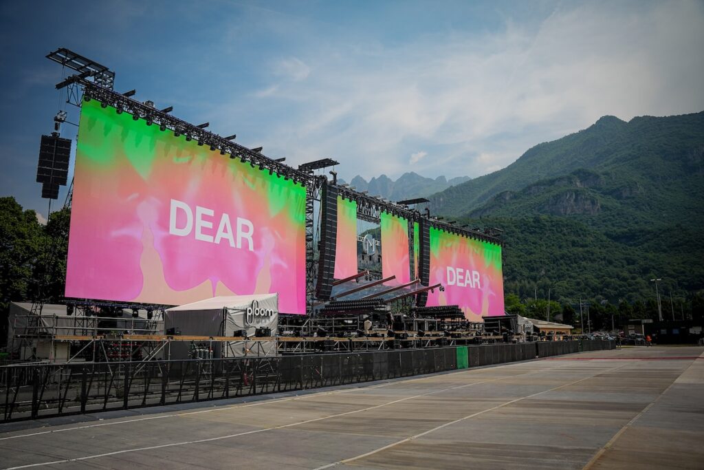 L-Acoustics Certified Provider Milano Show Rent supplied and crewed every stage, with the main Ploom Stage built on L-Acoustics K1, K2 and K1-SB over 48 cardioid-configured KS28 subwoofers