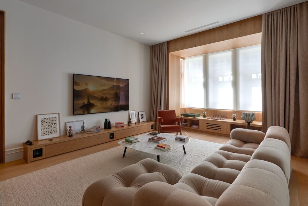 What began as a vision for a single 5.1 media room, evolved into an ambitious whole-home audio solution by L-Acoustics